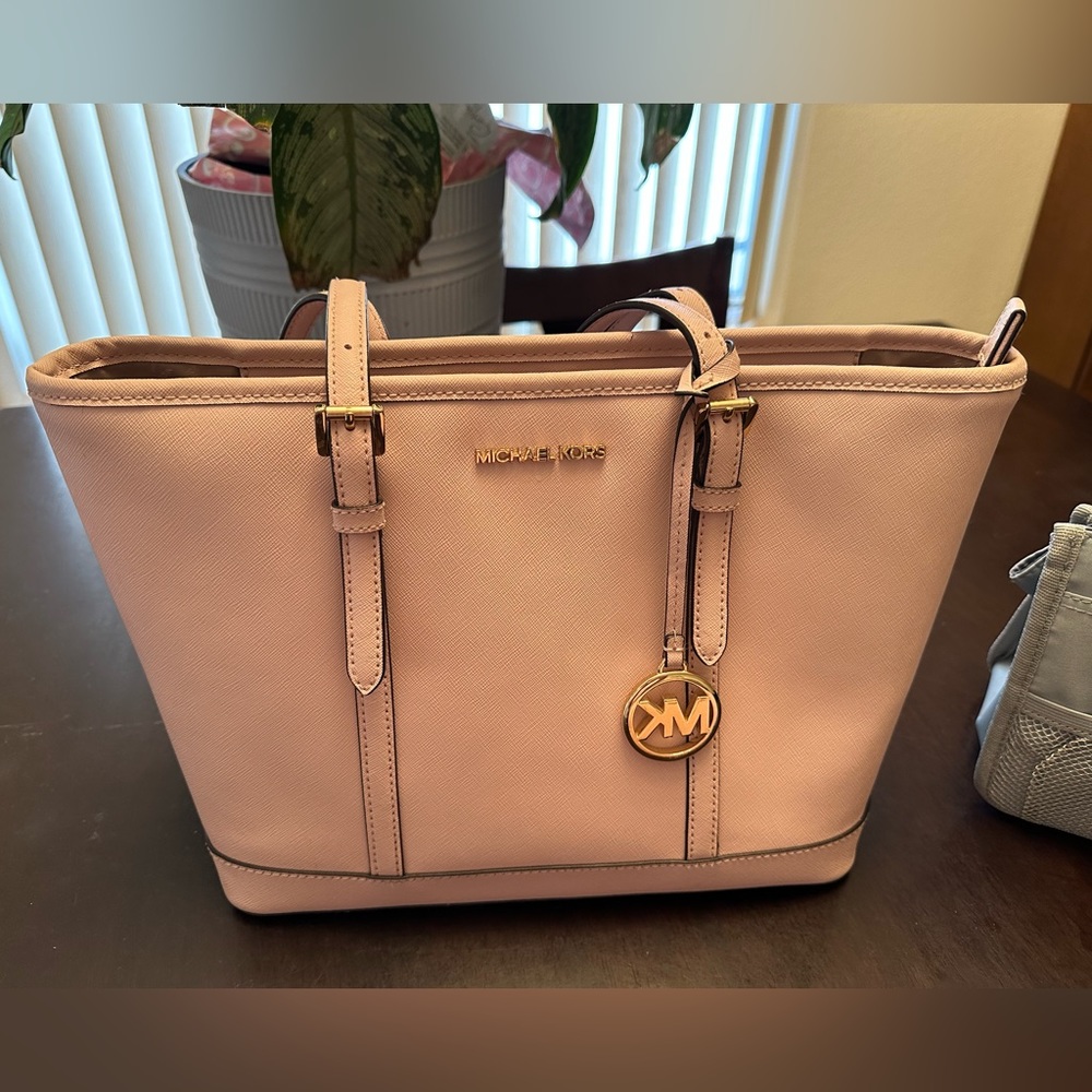 Michael Kors bag, wallet, purse organizer